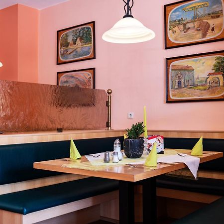 Restaurant & Hotel Storchenklause Storkow  Extérieur photo