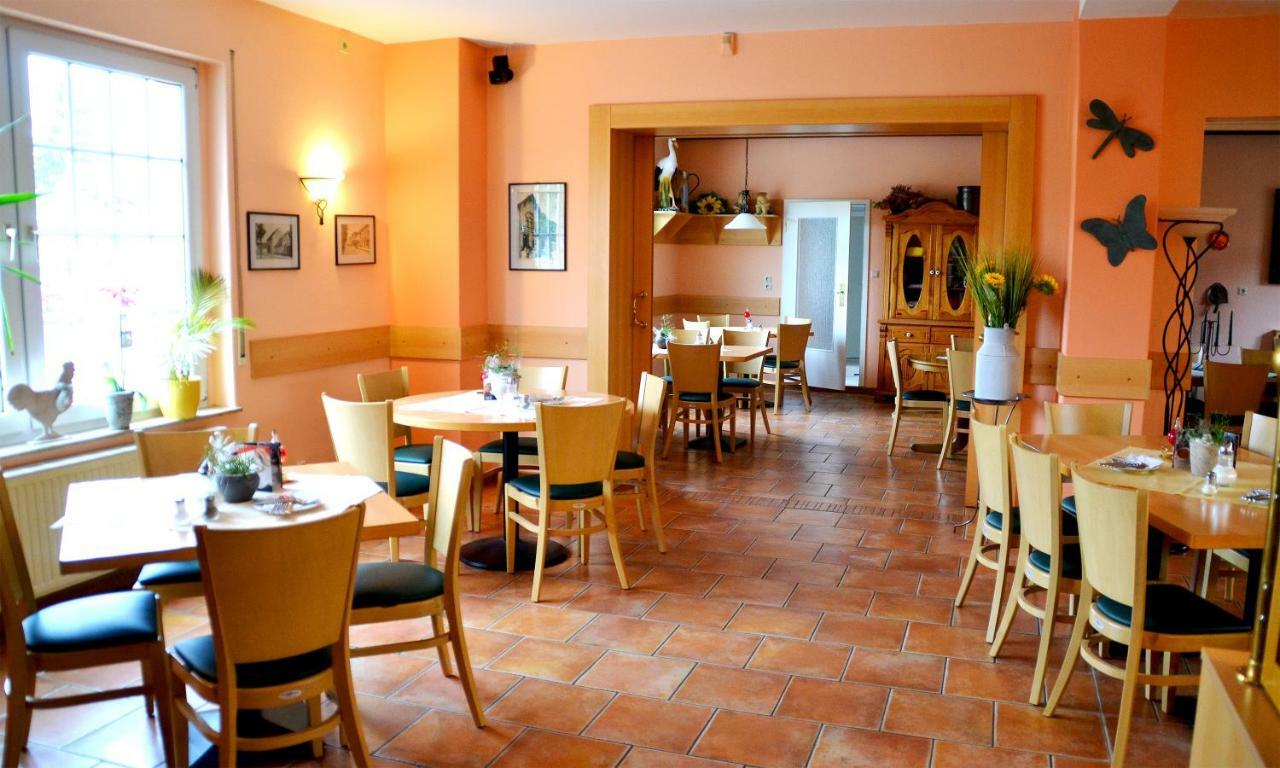 Restaurant & Hotel Storchenklause Storkow  Extérieur photo